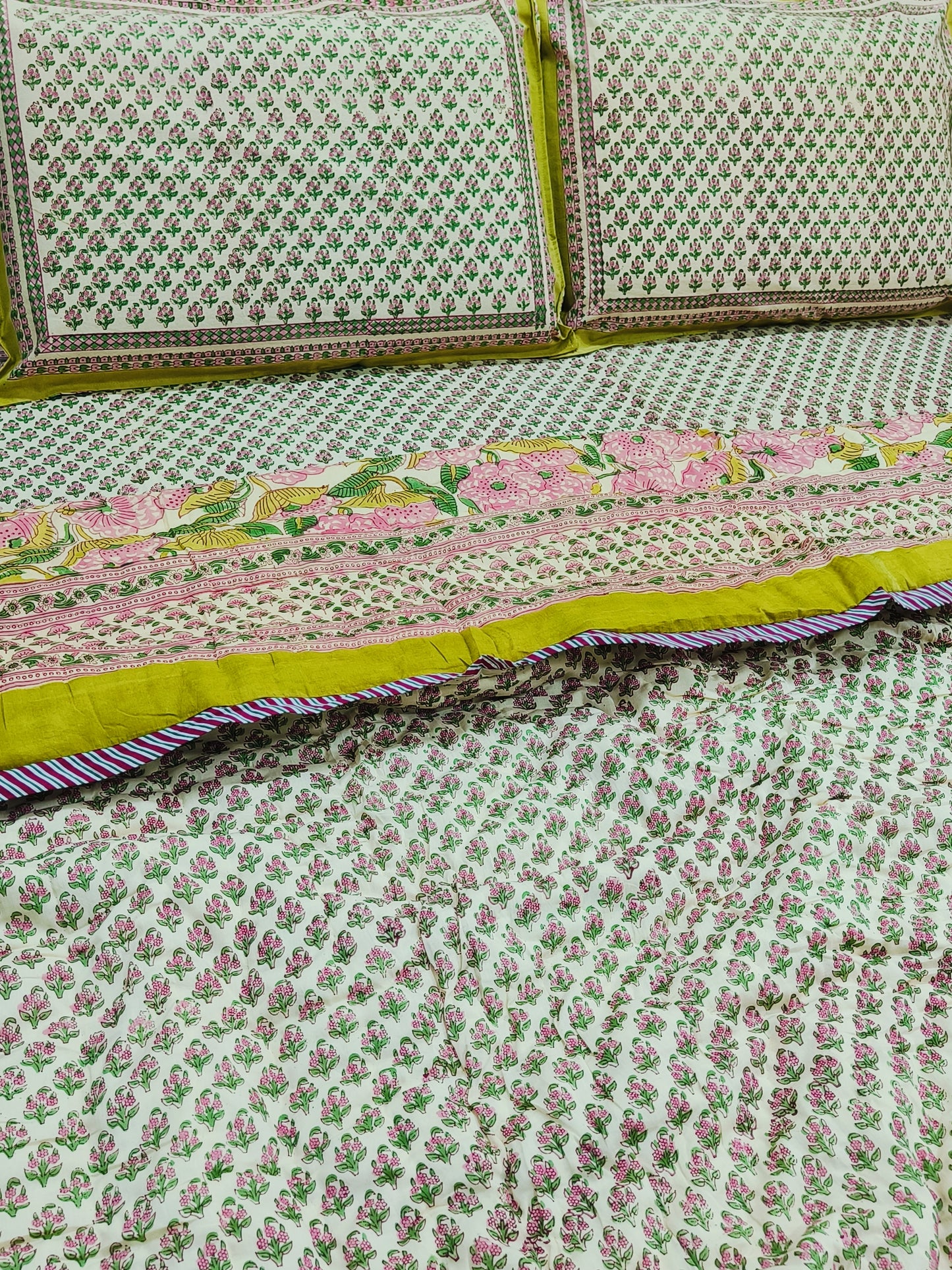 Bedding Sets with Quilts