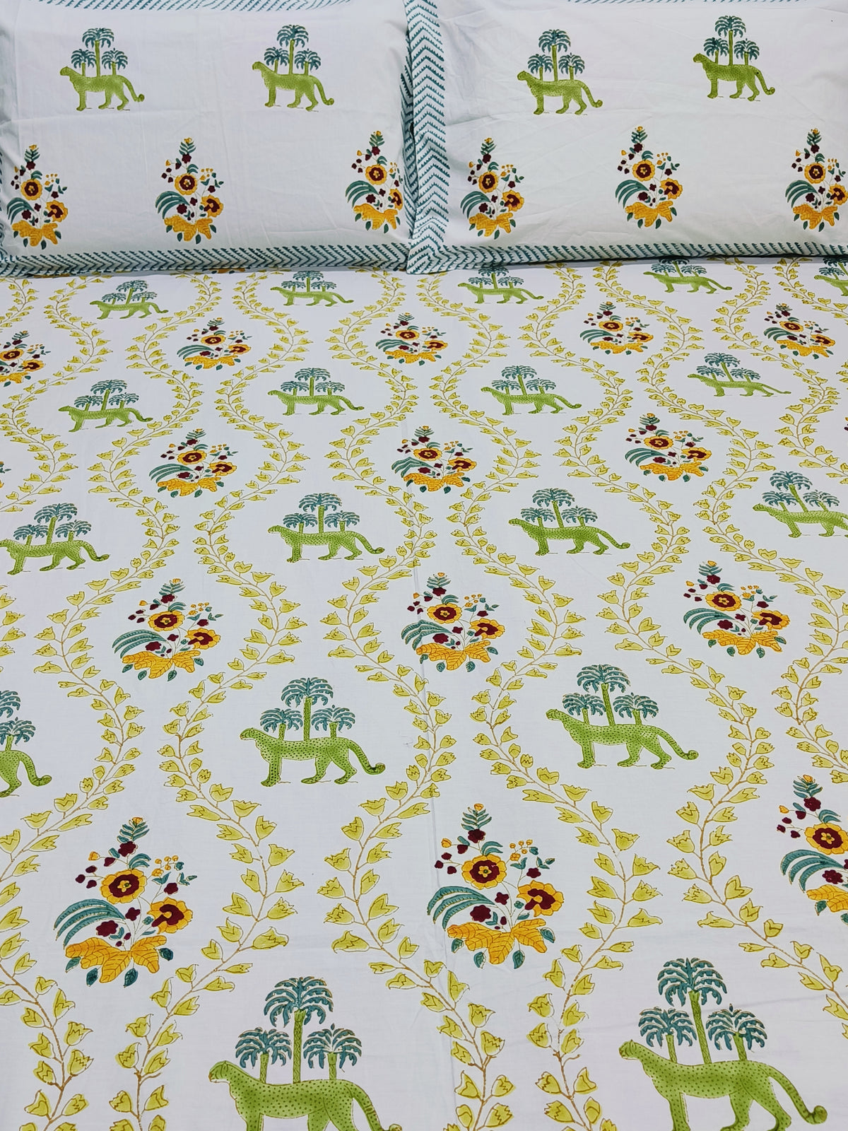 QUEEN Fitted Sheet