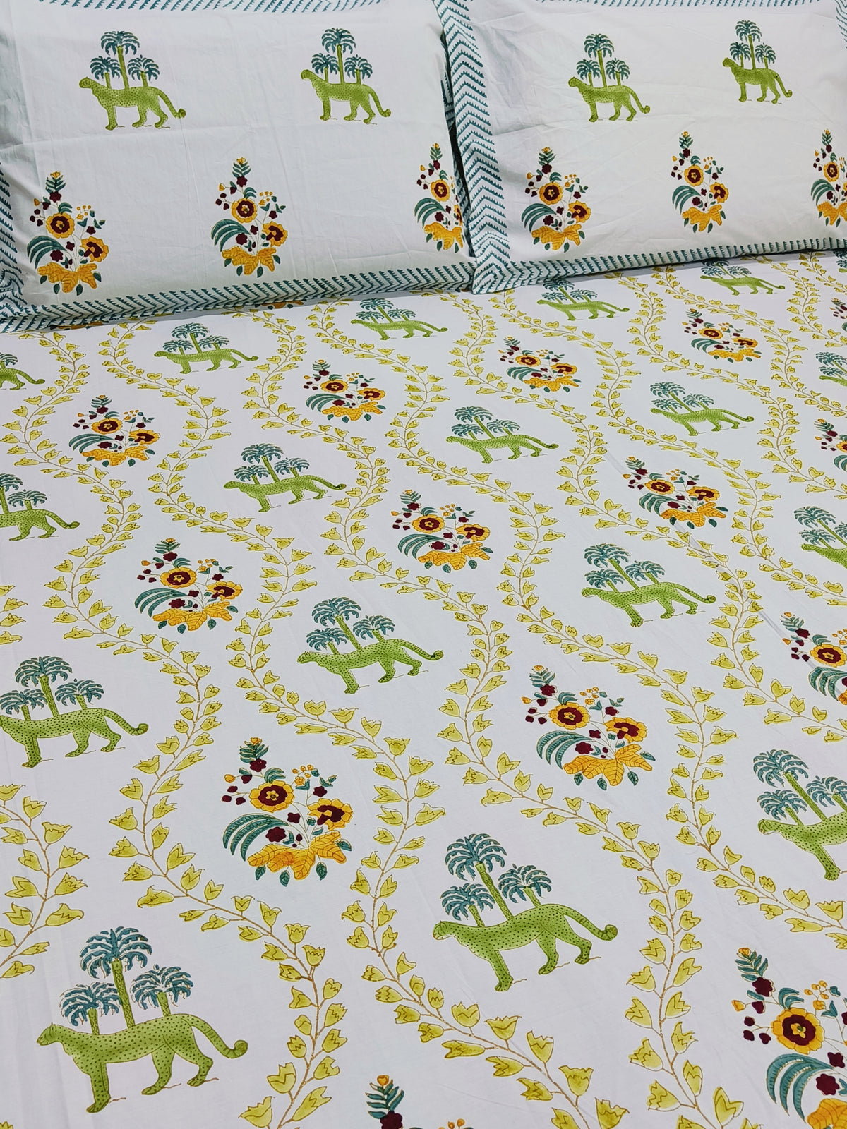 QUEEN Fitted Sheet