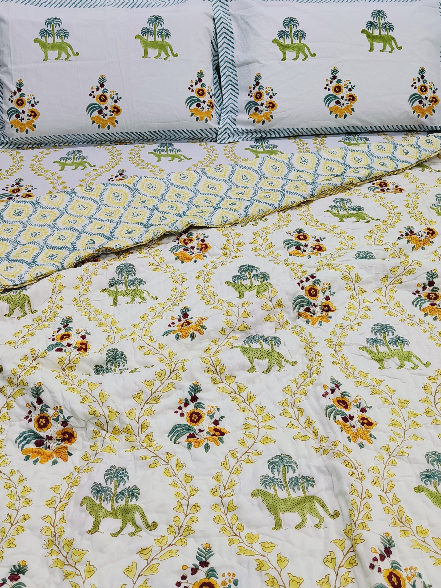 Bedding Sets with Quilts