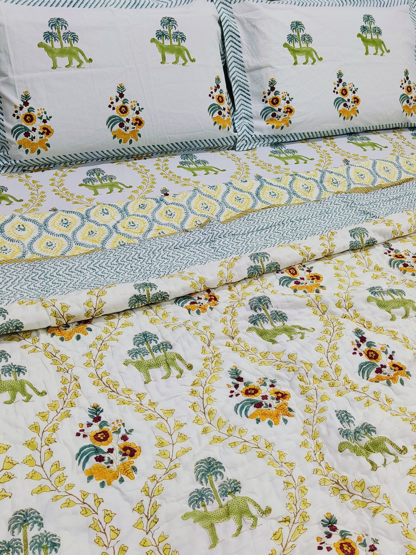 Bedding Sets with Quilts