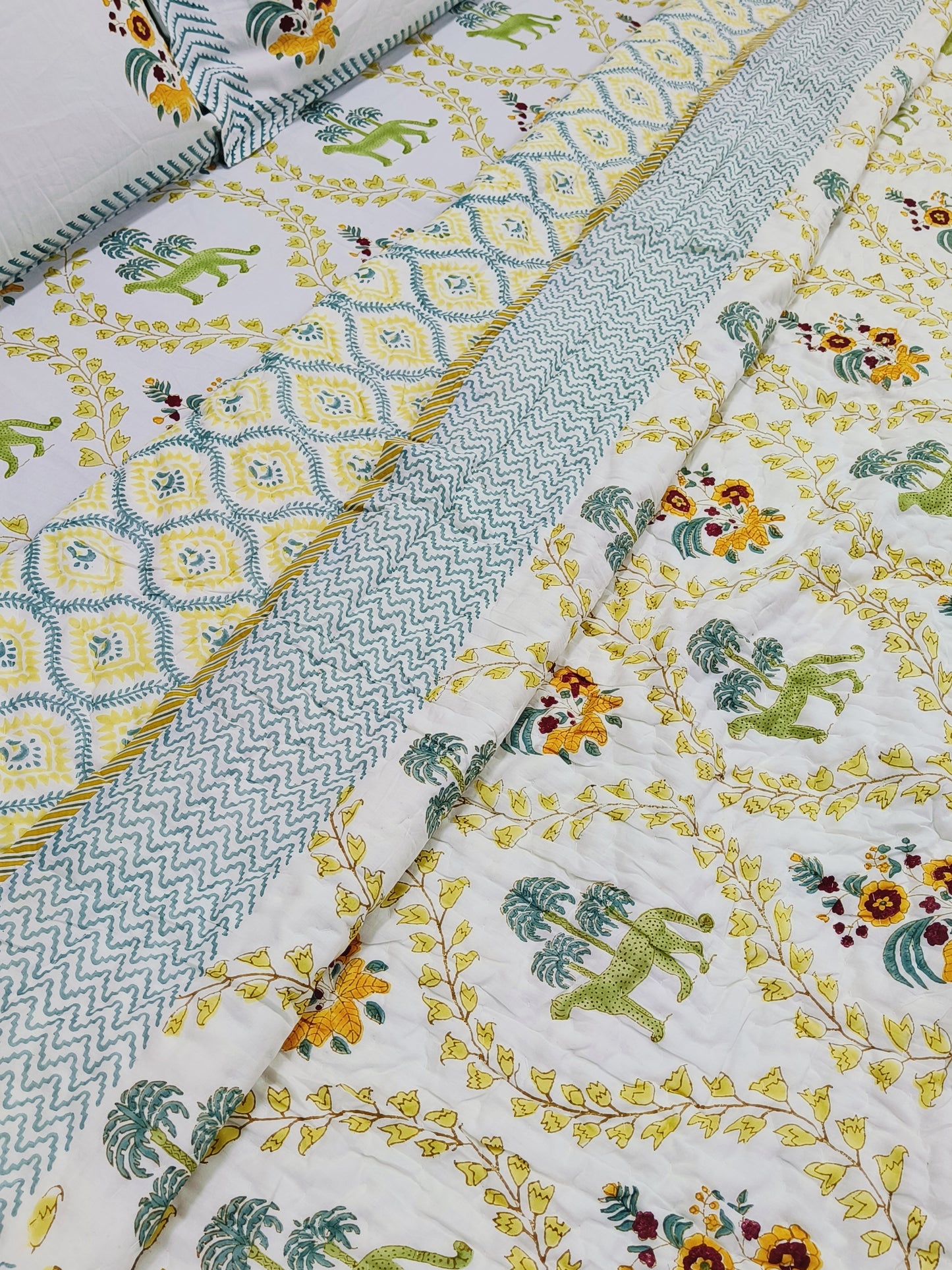 FRESH ARRIVAL Quilts (Double Bed)