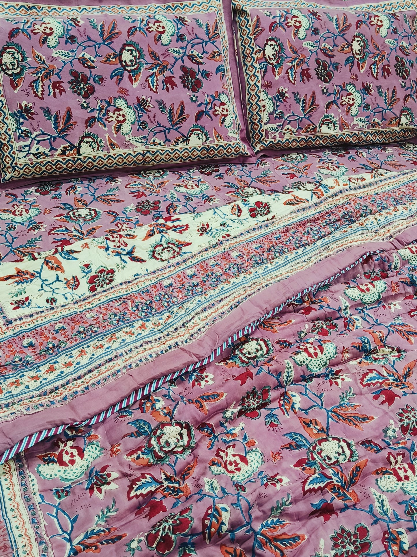 Bedding Sets with Quilts