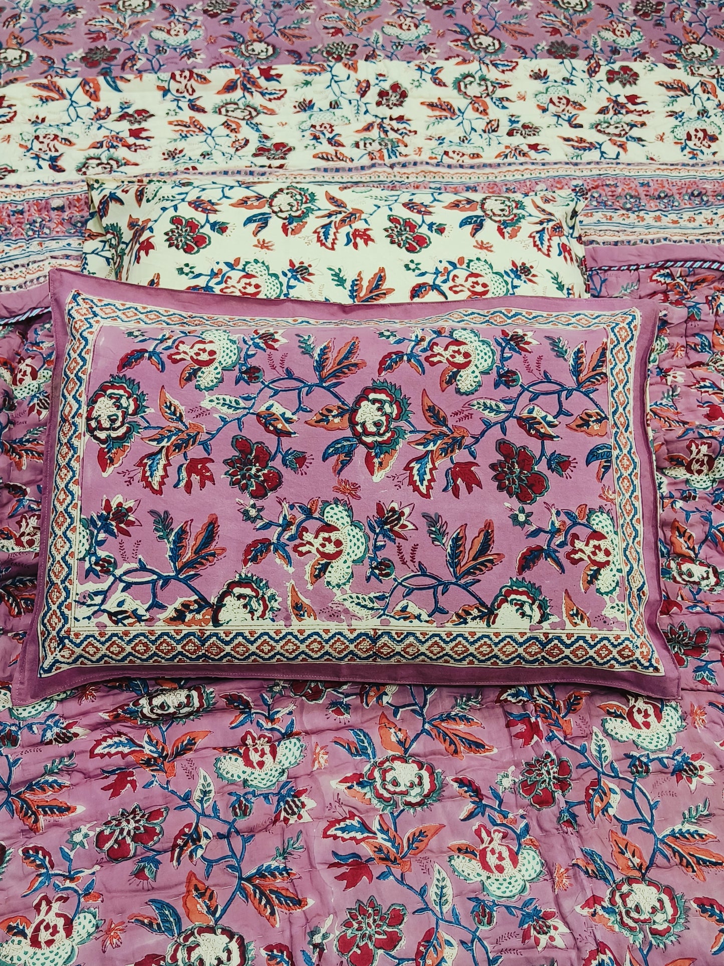 Bedding Sets with Quilts