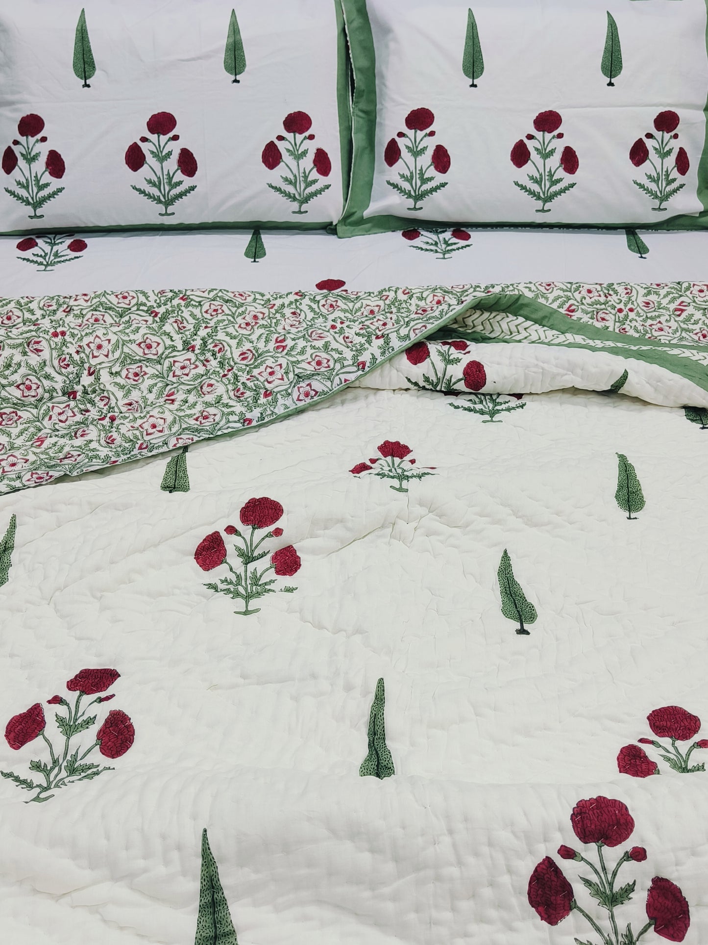 Bedding Sets with Quilts
