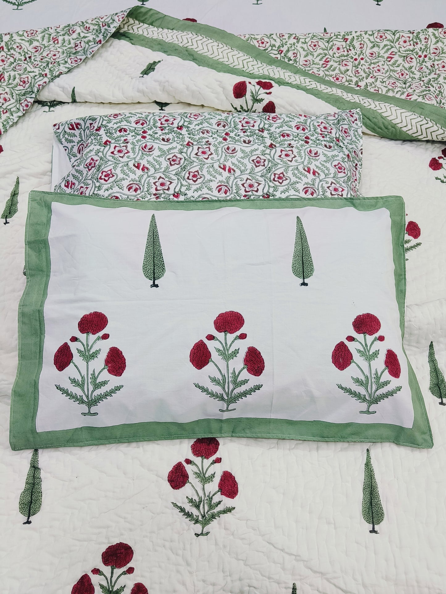 Bedding Sets with Quilts
