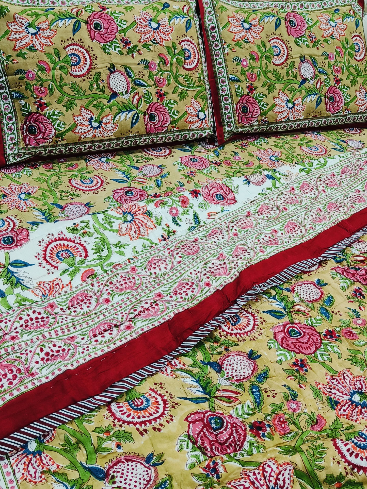 Bedding Sets with Quilts
