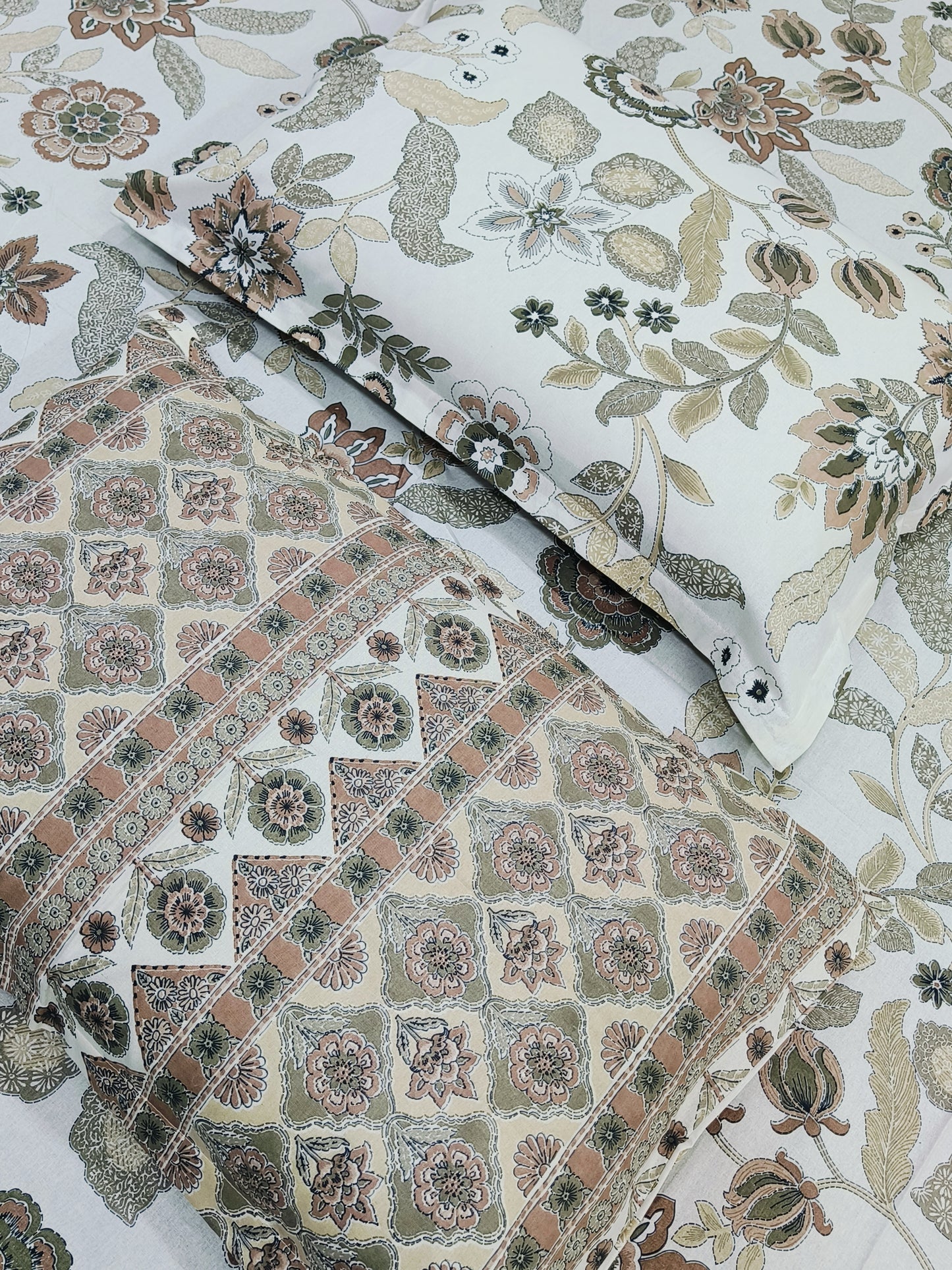 FRESH ARRIVAL! Floral Sadabahaar Bedsheets(Dispatch Time 24 Hours)