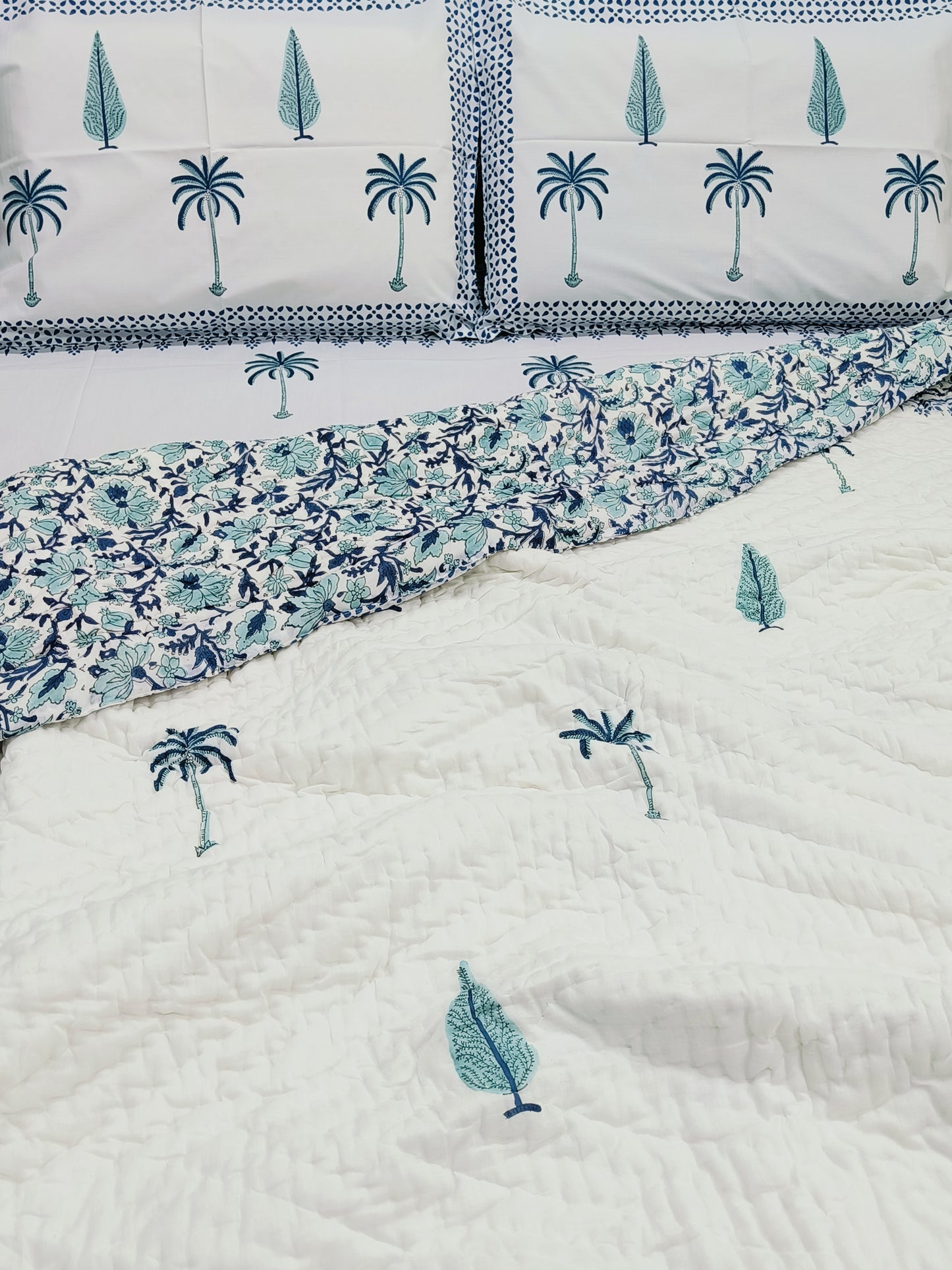 Bedding Sets with Quilts