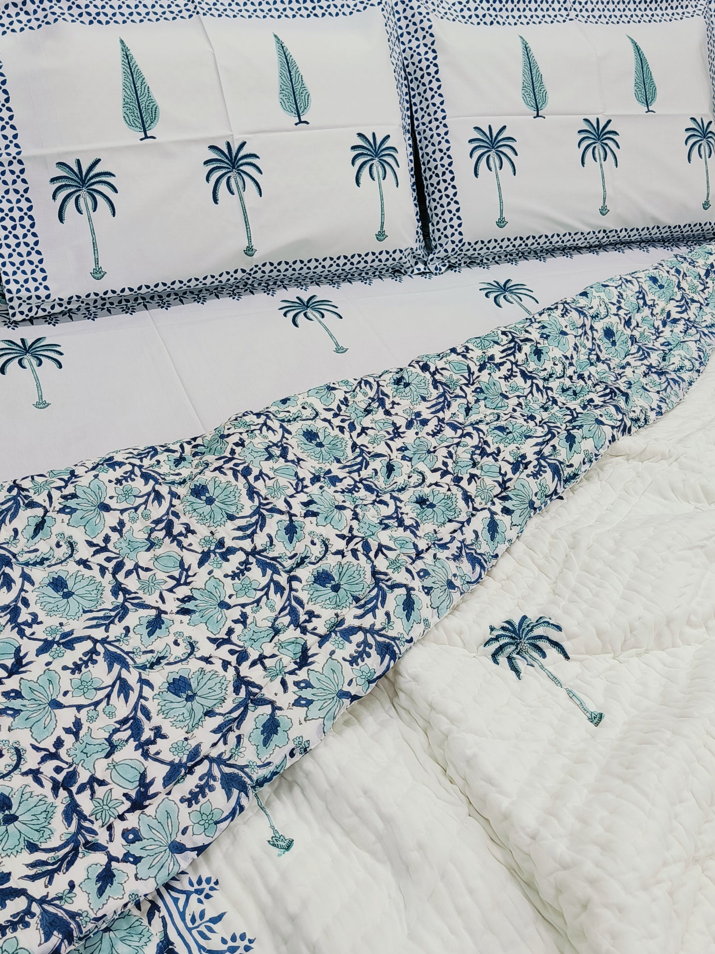 Bedding Sets with Quilts