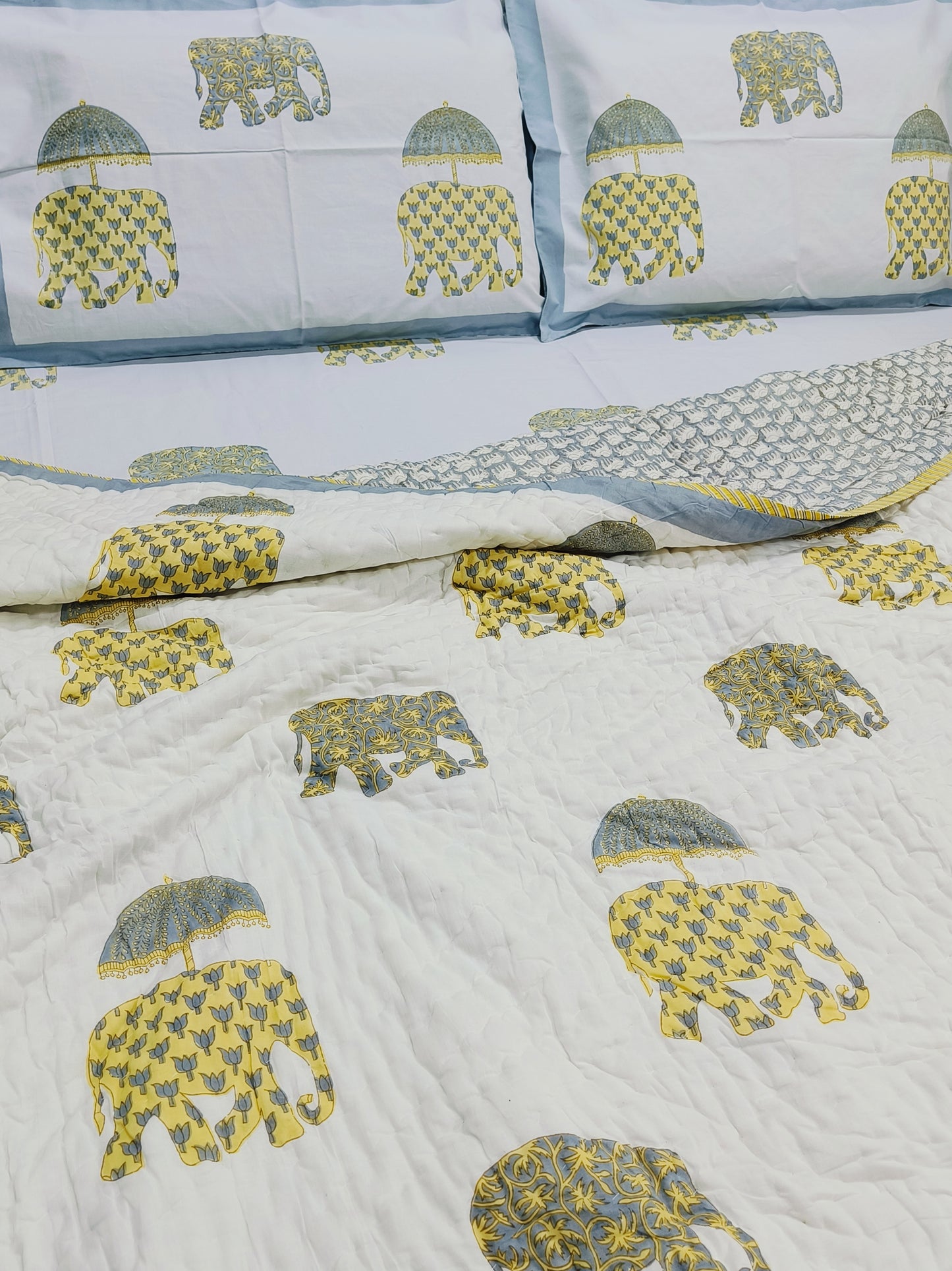 Bedding Sets with Quilts