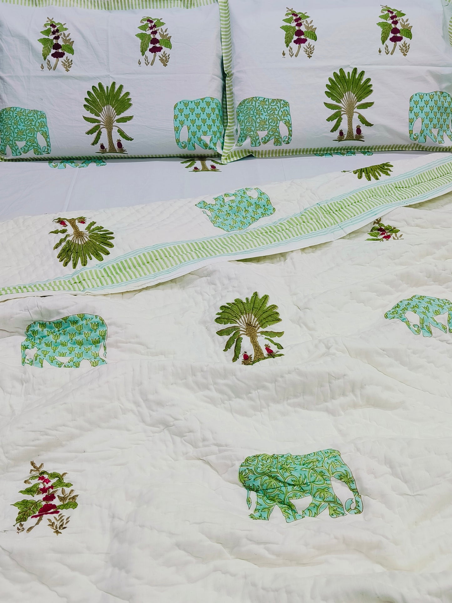 Bedding Sets with Quilts