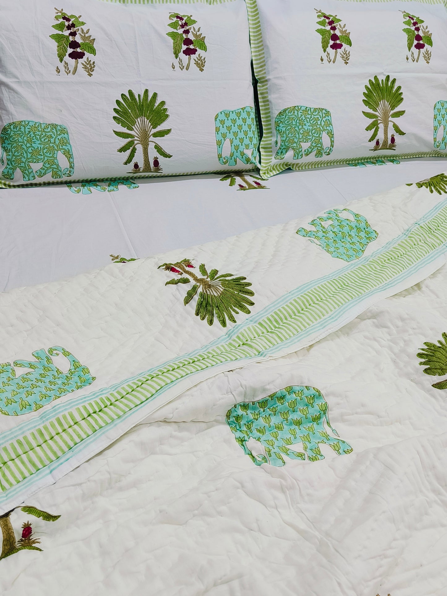Bedding Sets with Quilts