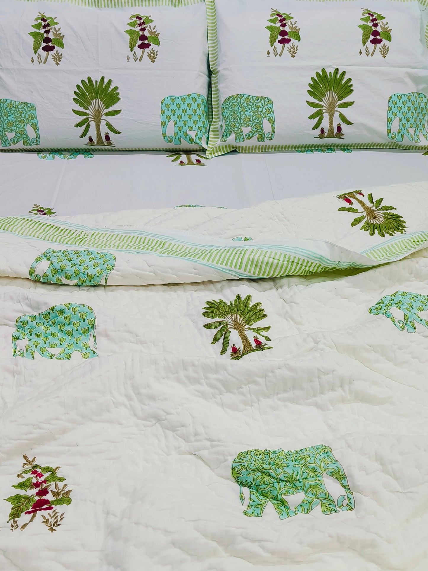 Bedding Sets with Quilts