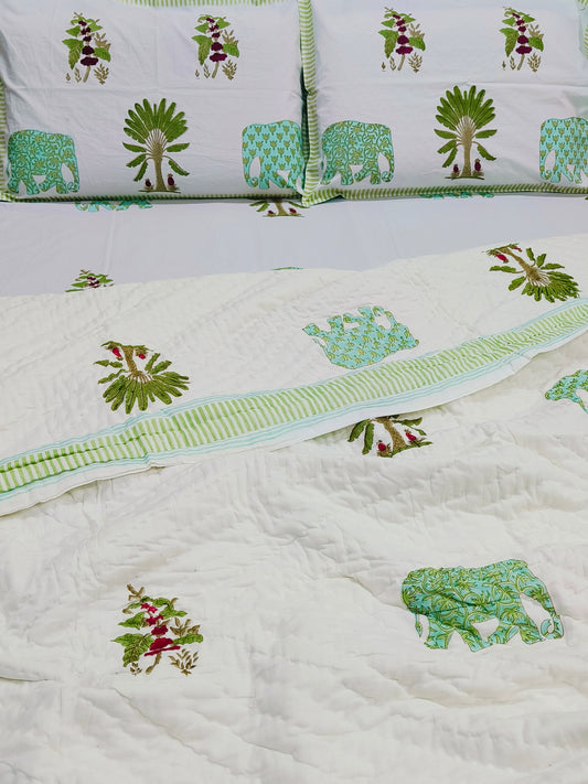 Bedding Sets with Quilts