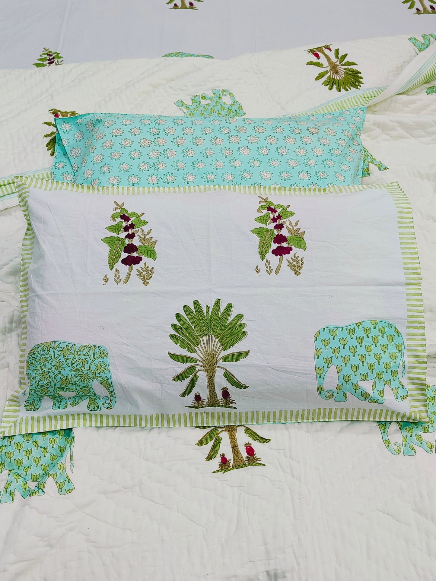 Bedding Sets with Quilts