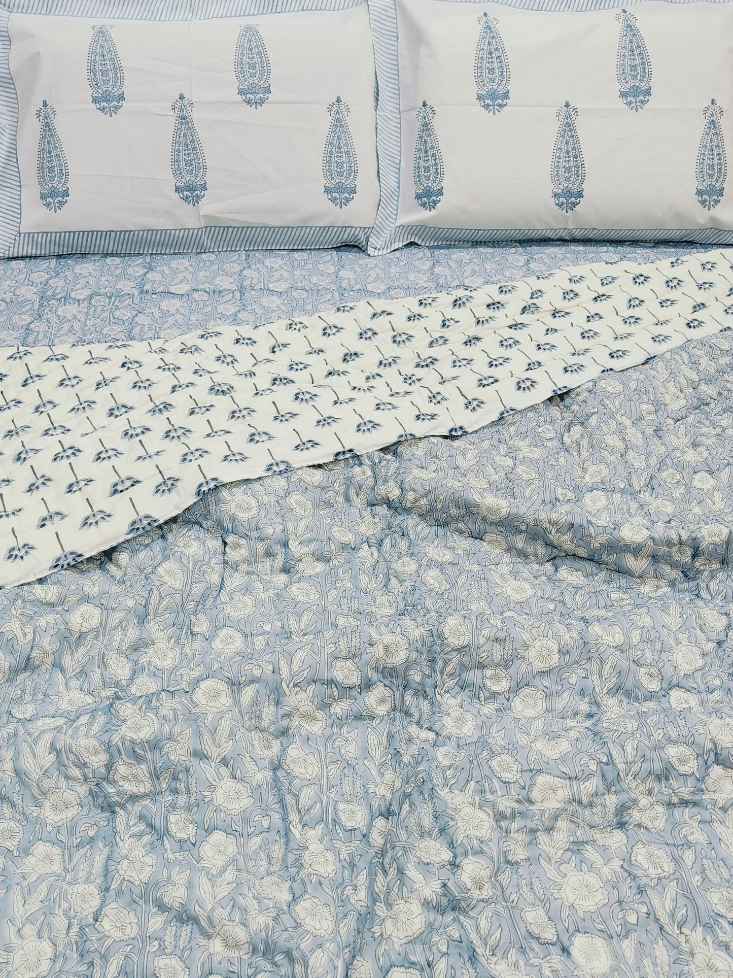 Bedding Sets with Quilts