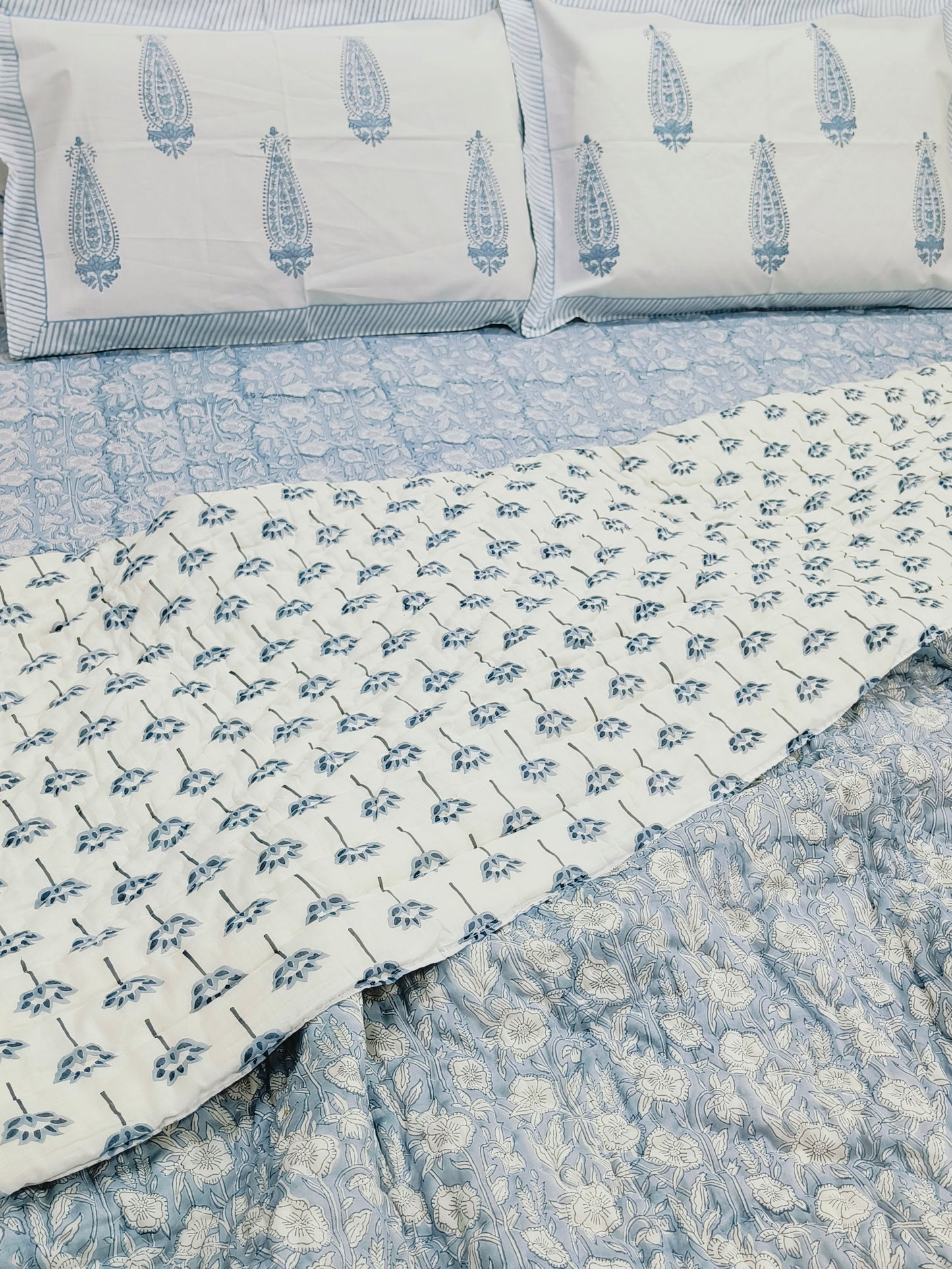 Bedding Sets with Quilts
