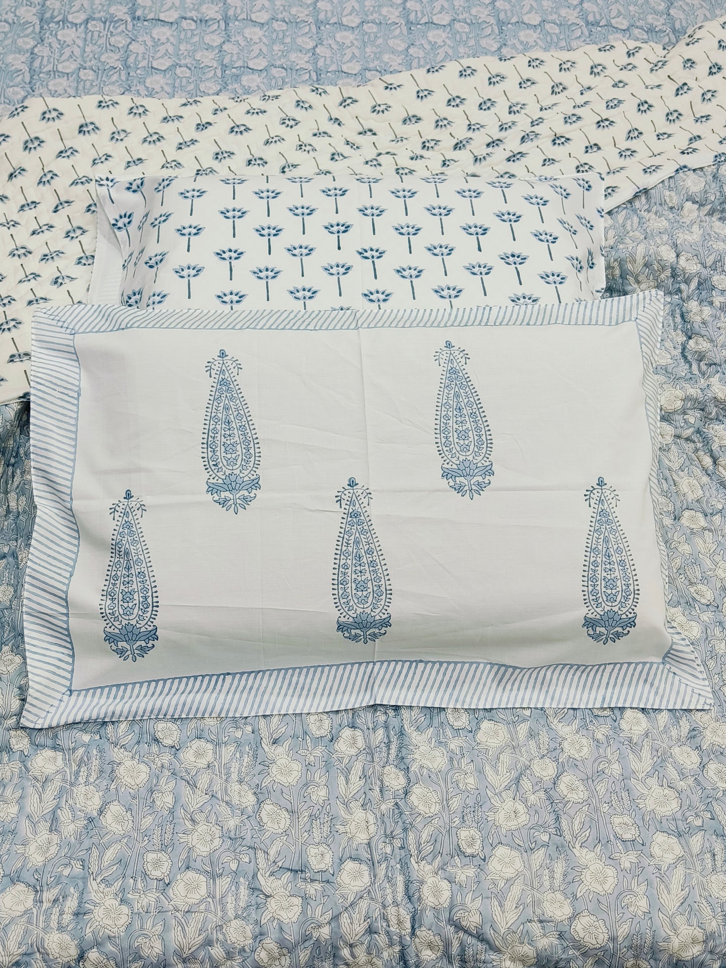 Bedding Sets with Quilts