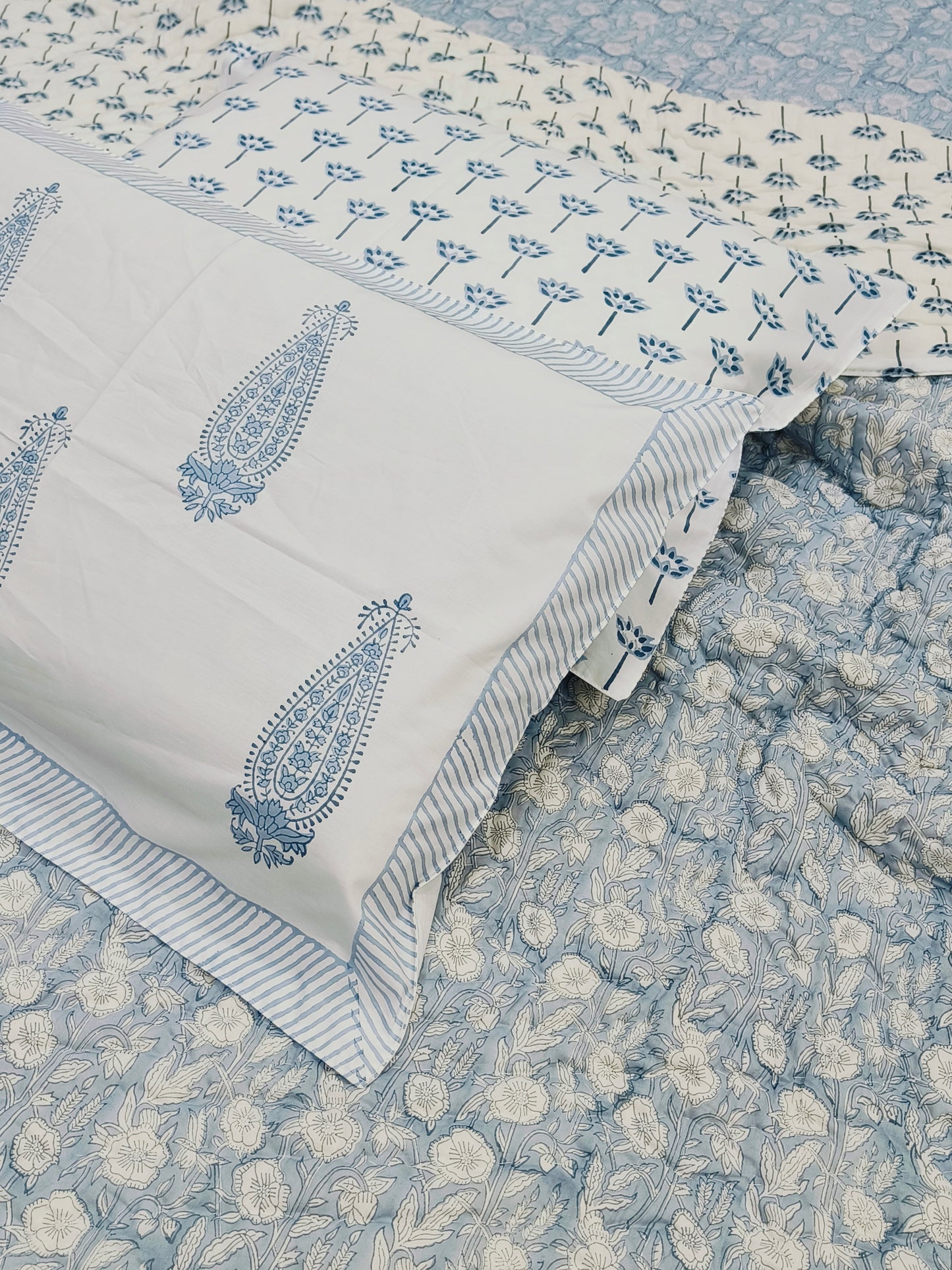 Bedding Sets with Quilts