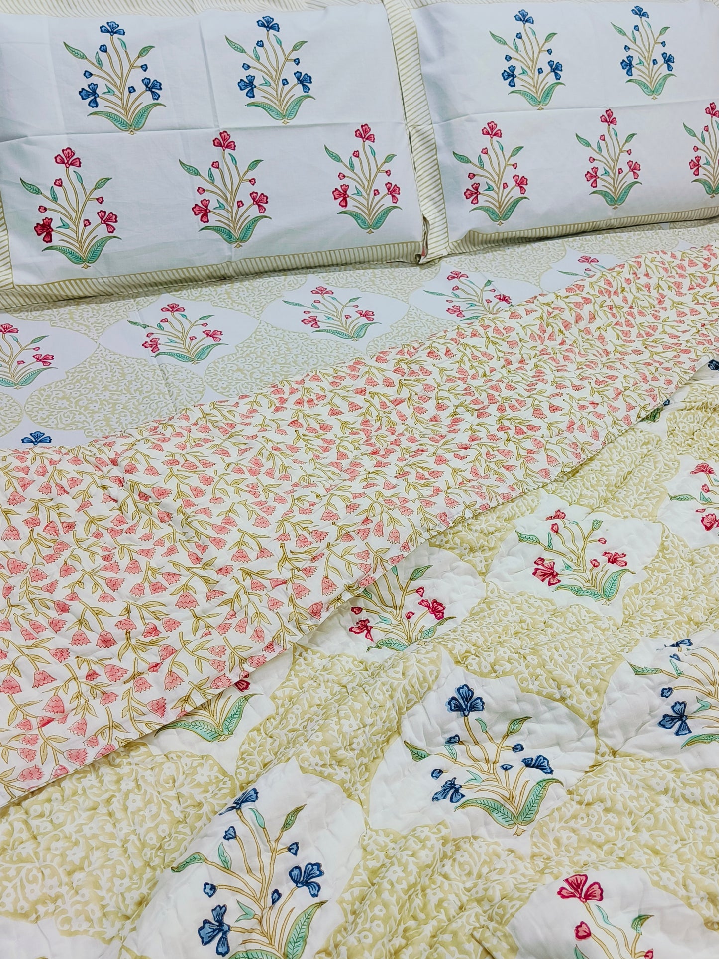 Bedding Sets with Quilts