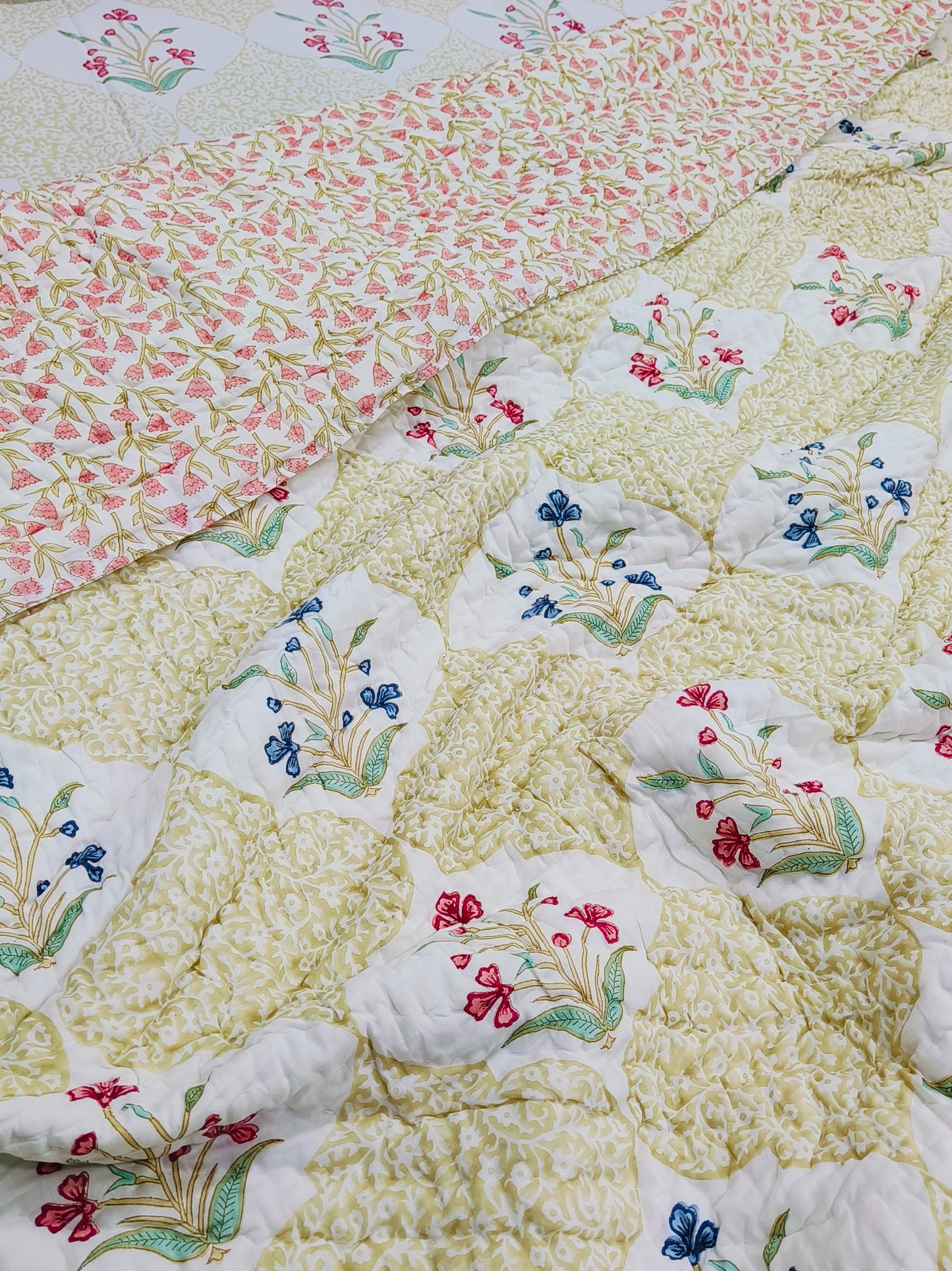 Bedding Sets with Quilts