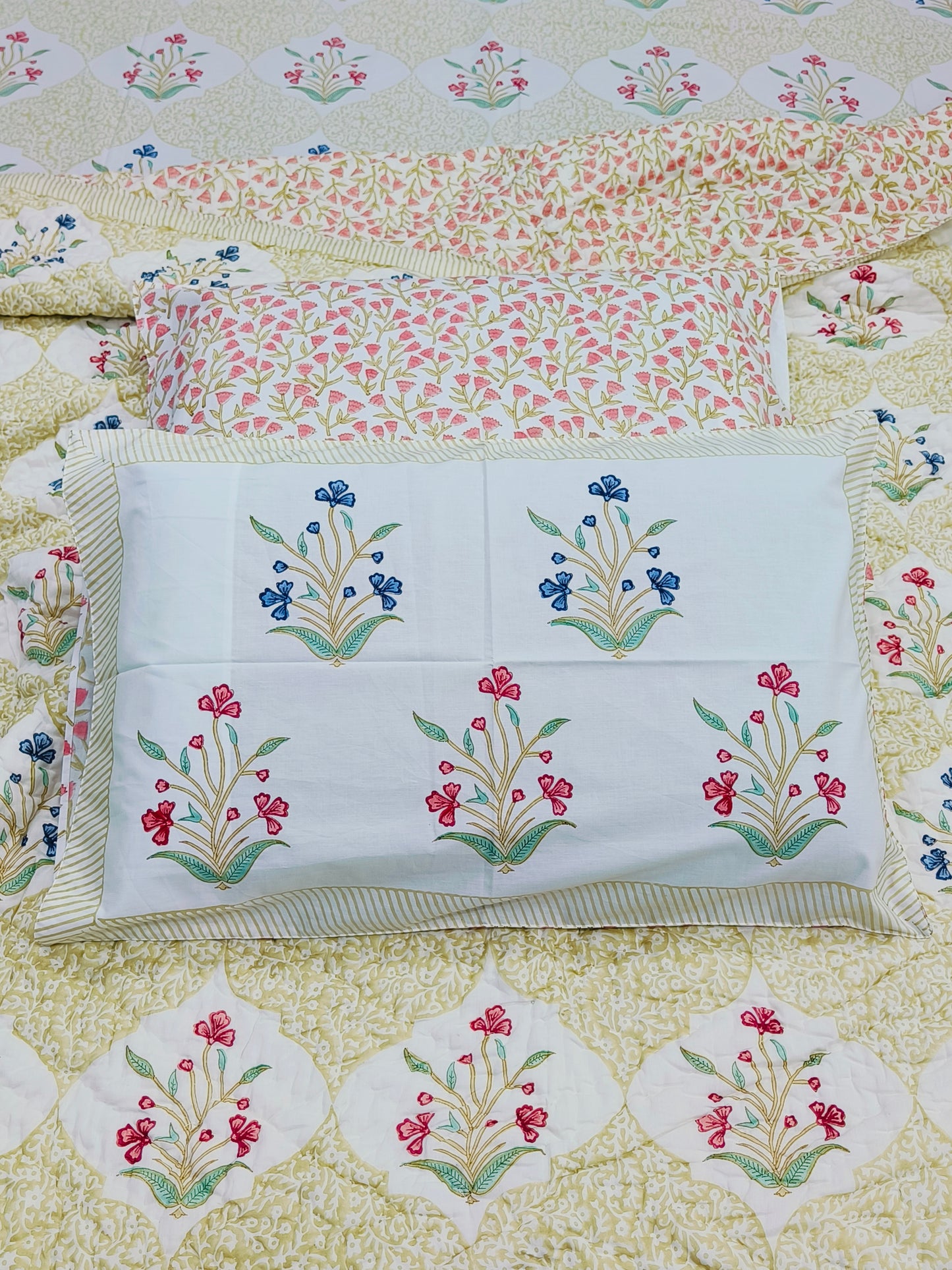 Bedding Sets with Quilts