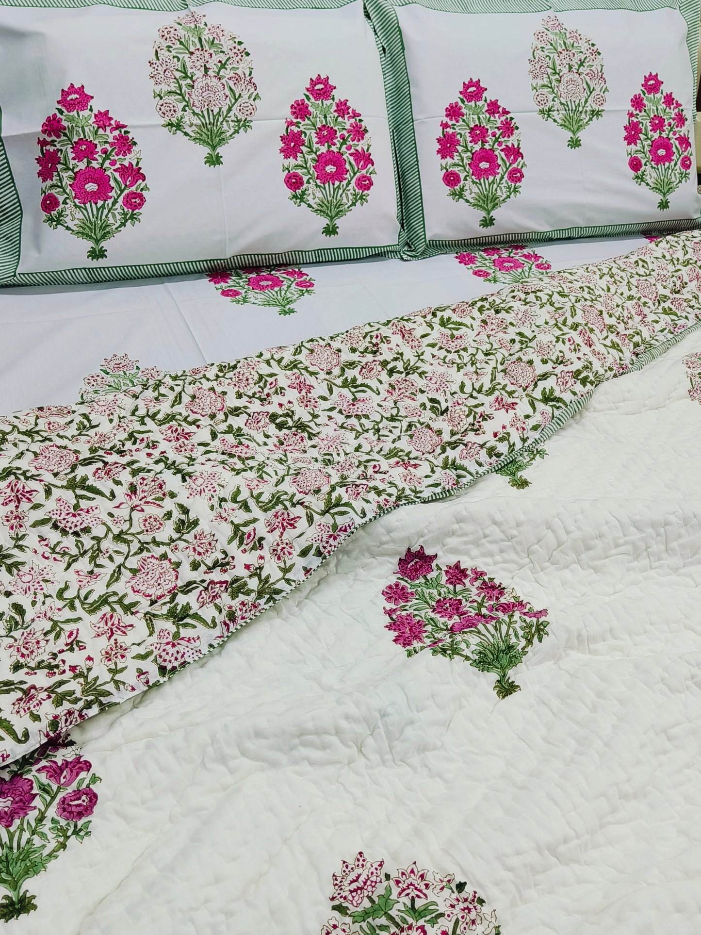 Bedding Sets with Quilts