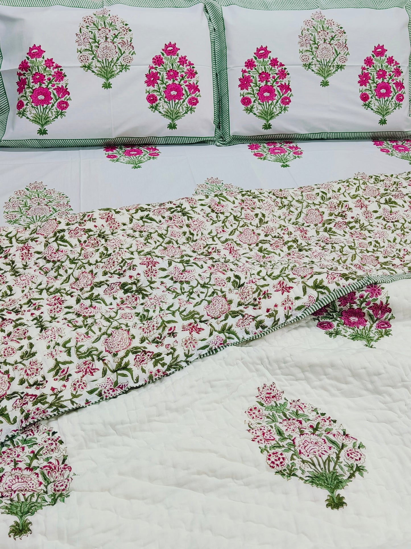 Bedding Sets with Quilts