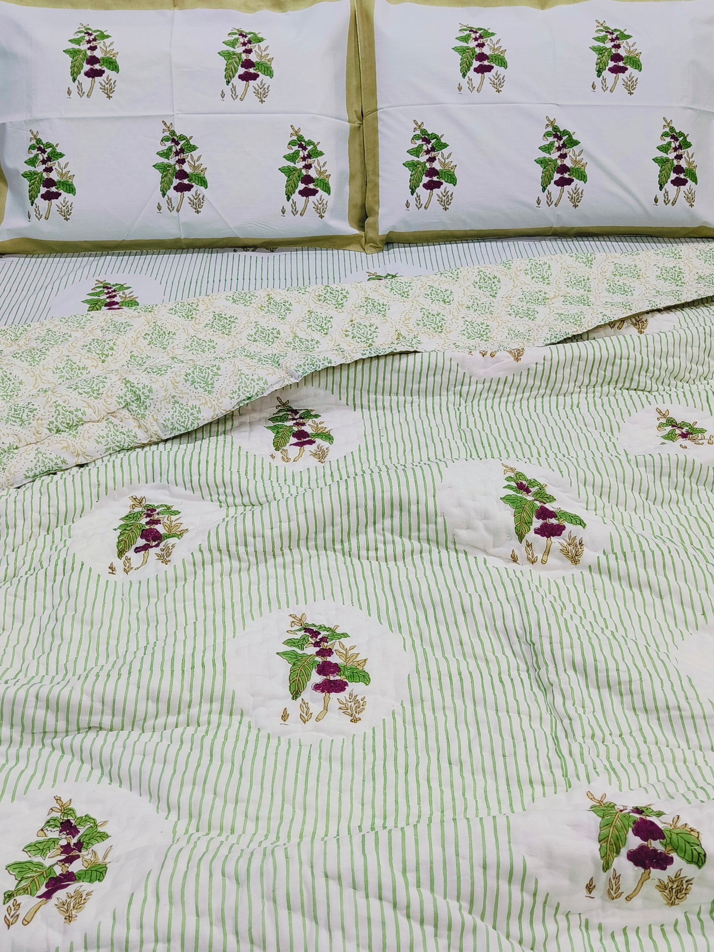 Bedding Sets with Quilts