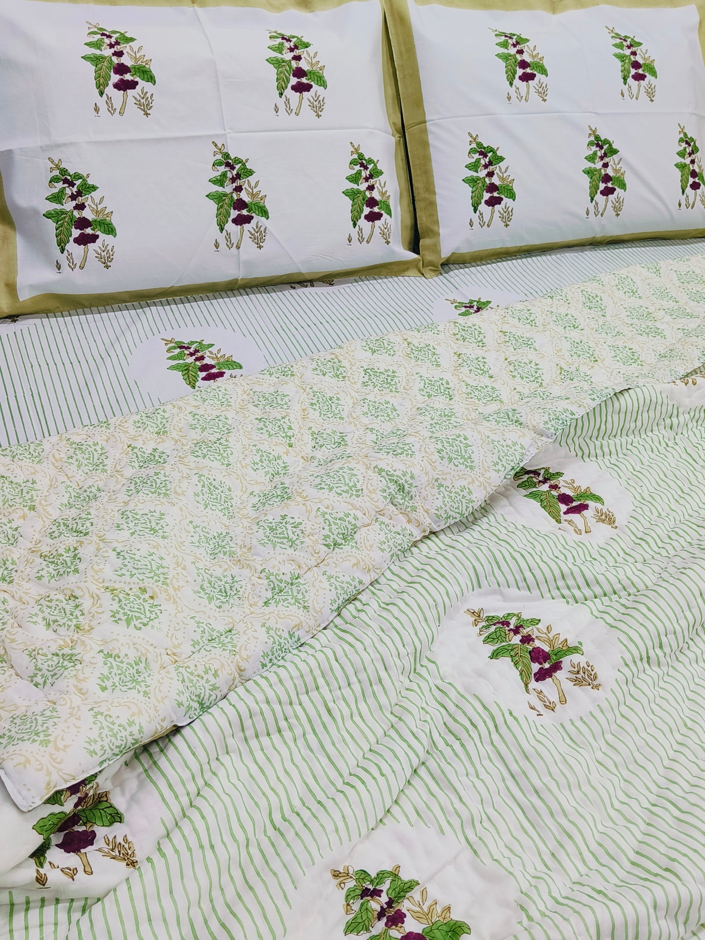 Bedding Sets with Quilts