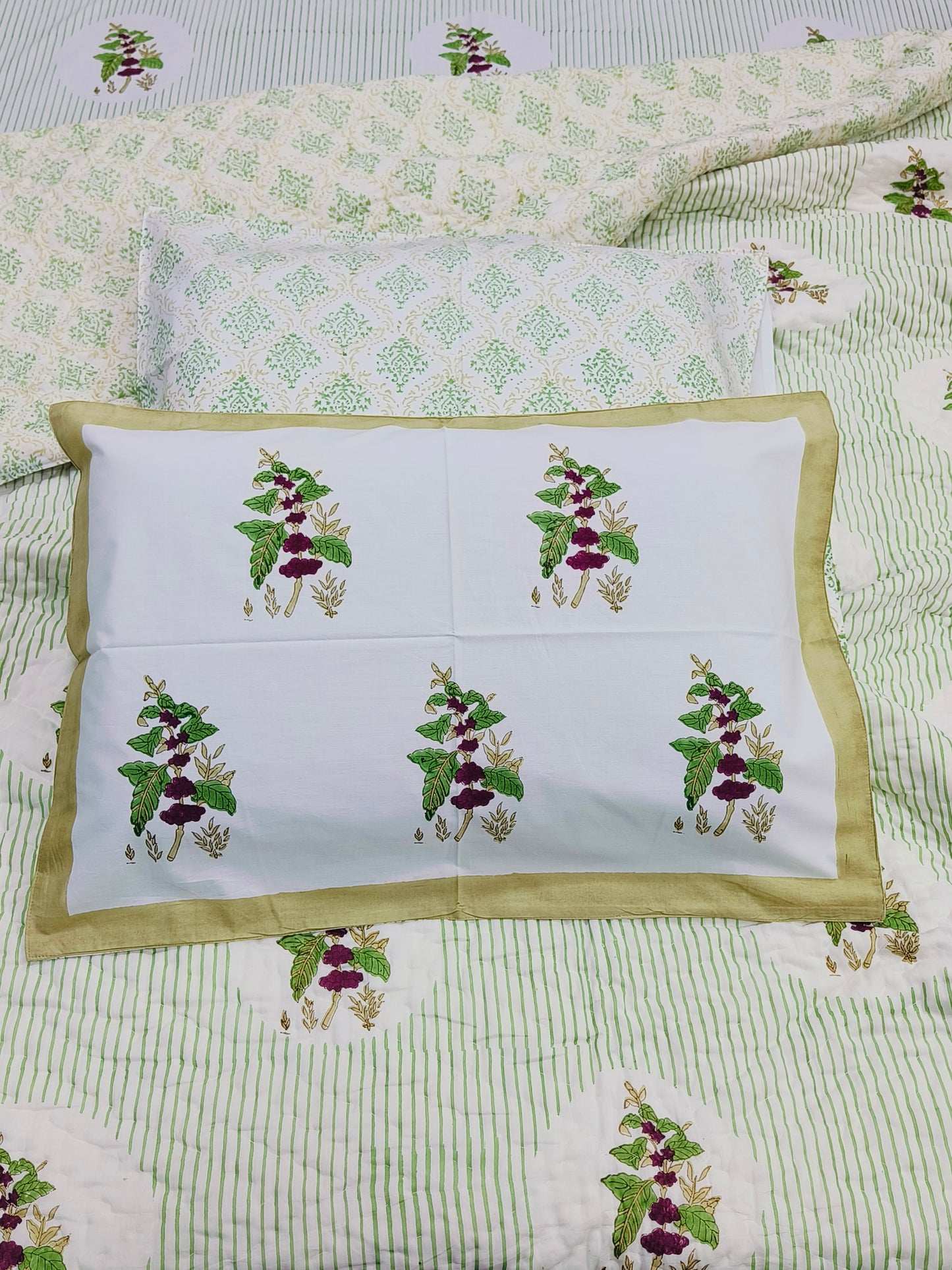 Bedding Sets with Quilts