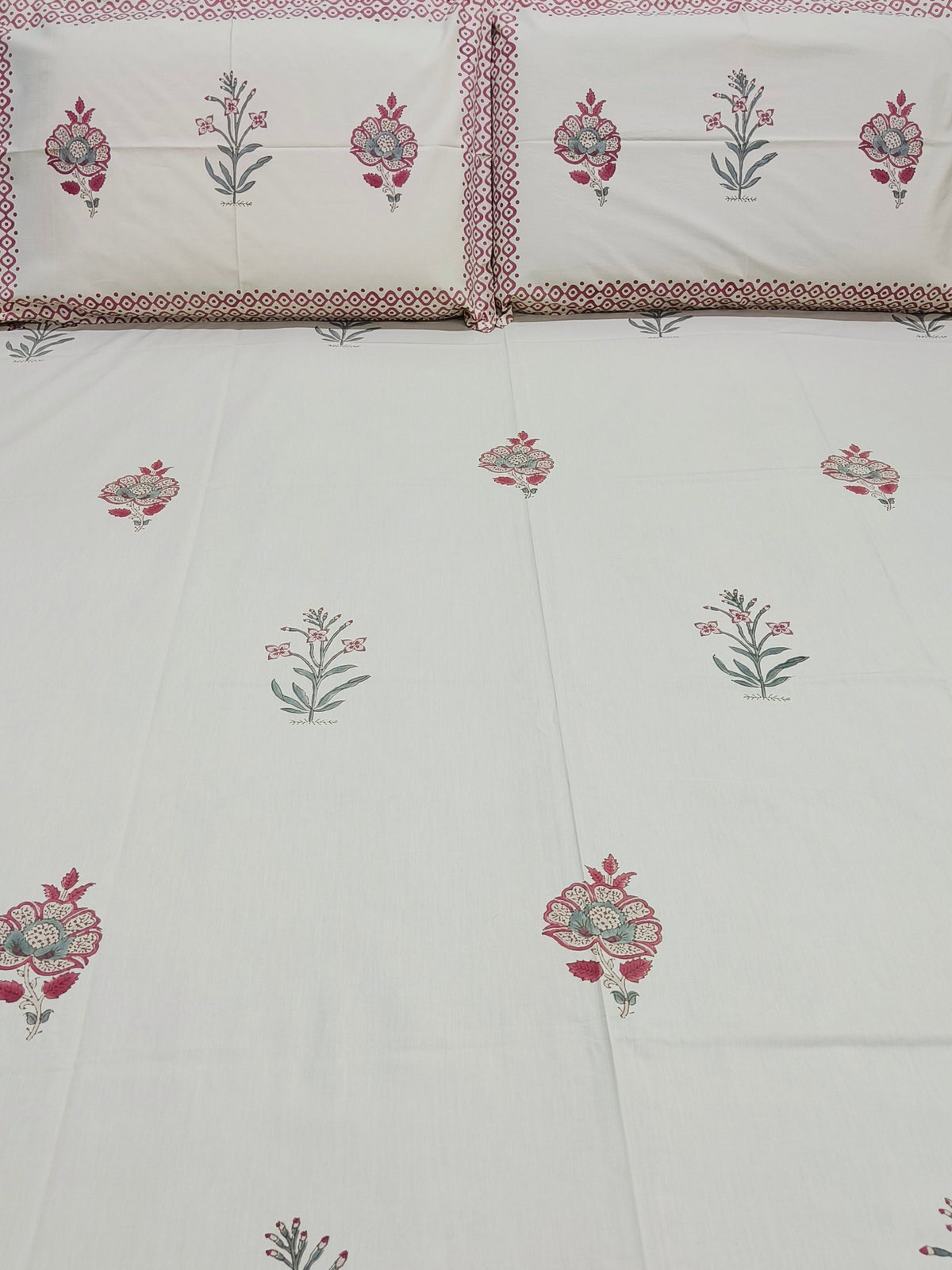 QUEEN Fitted Sheets (Beige Base)