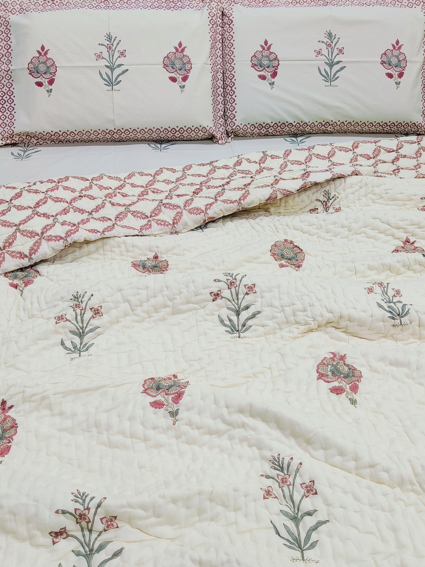 Bedding Sets with Quilts