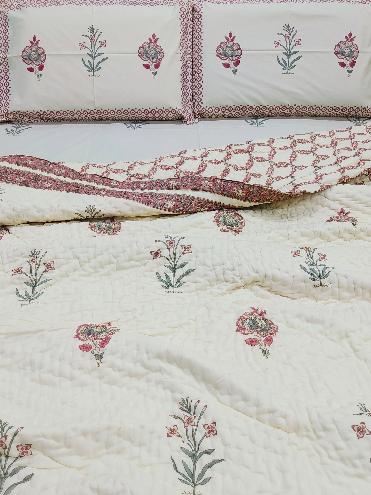Bedding Sets with Quilts