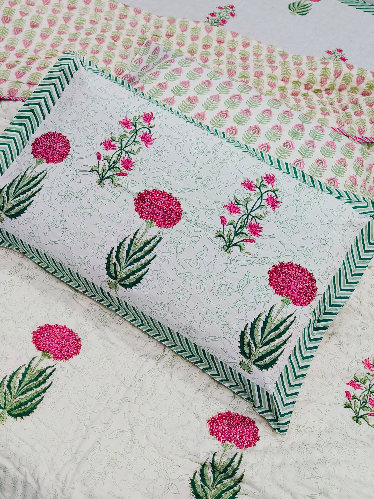Bedding Sets with Quilts