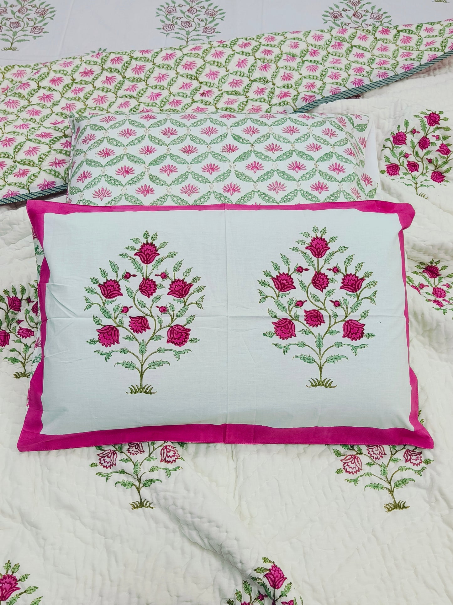 Bedding Sets with Quilts
