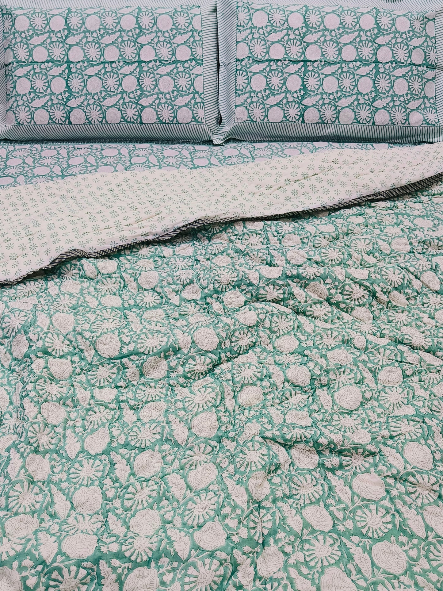 Bedding Sets with Quilts