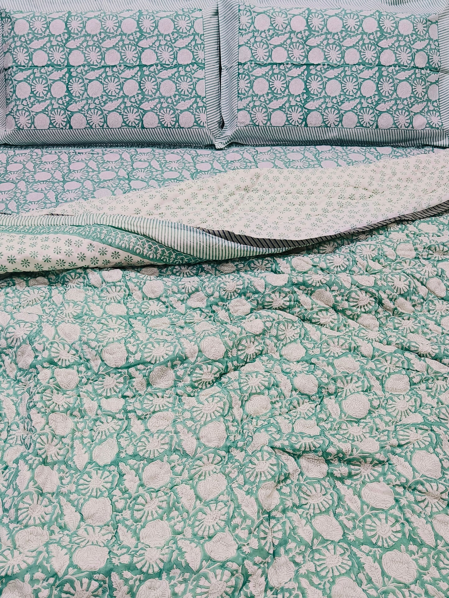 Bedding Sets with Quilts