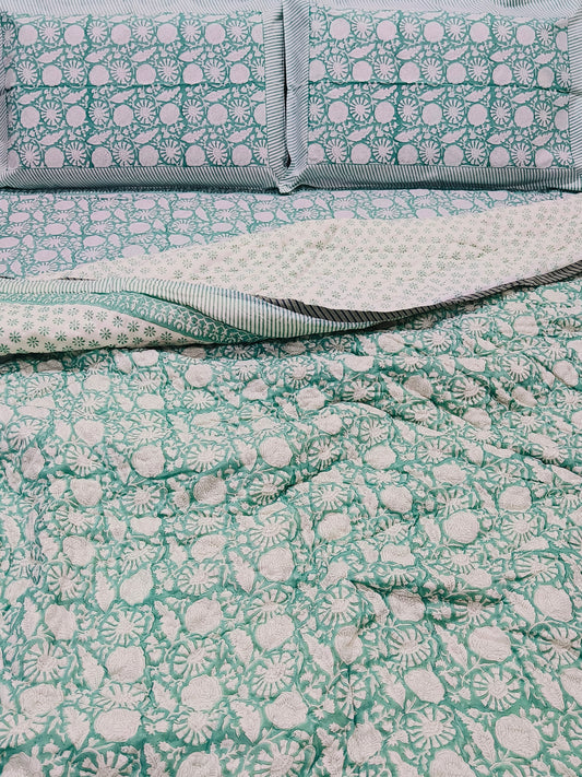 Bedding Sets with Quilts