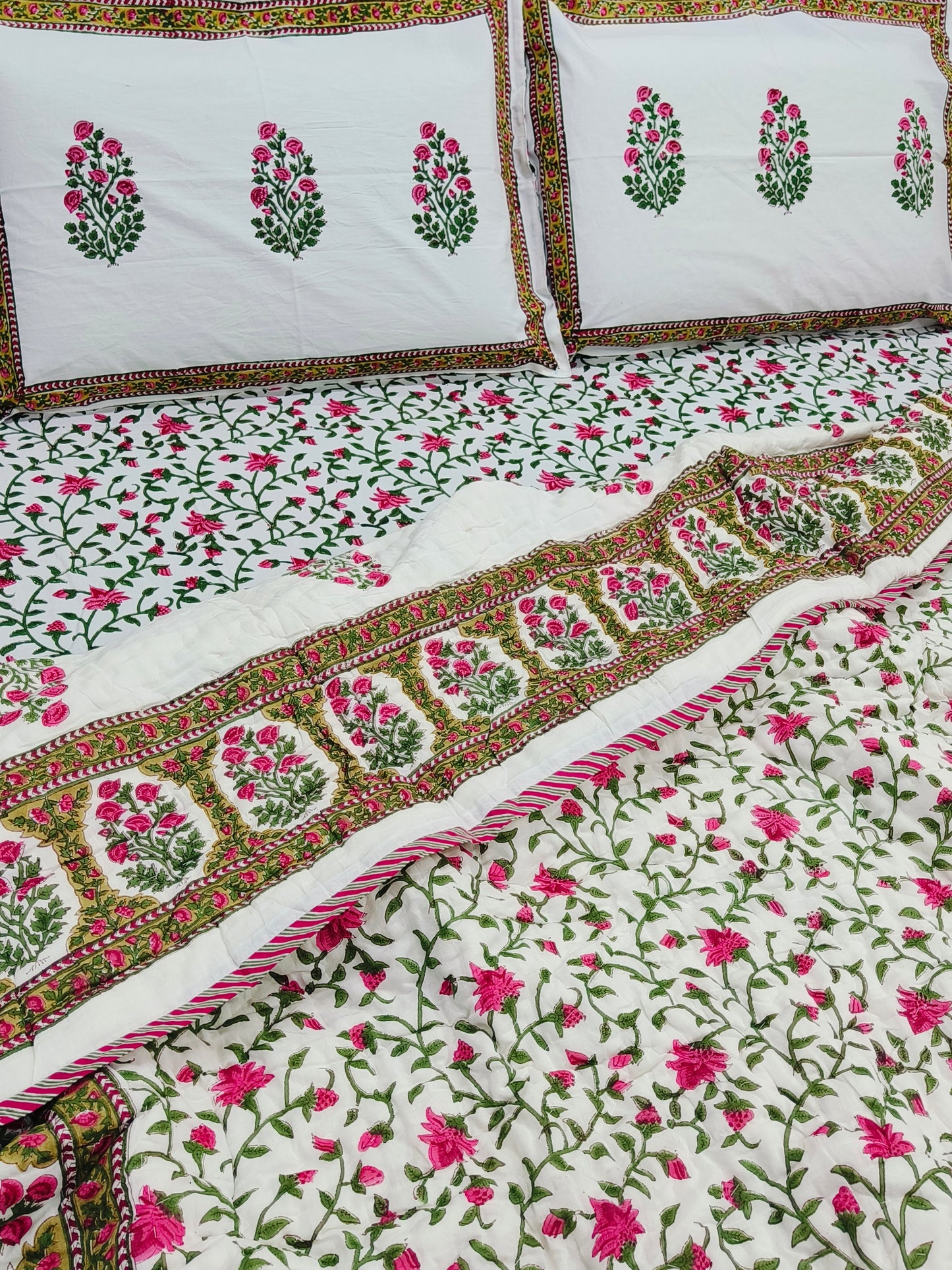 Bedding Sets with Quilts