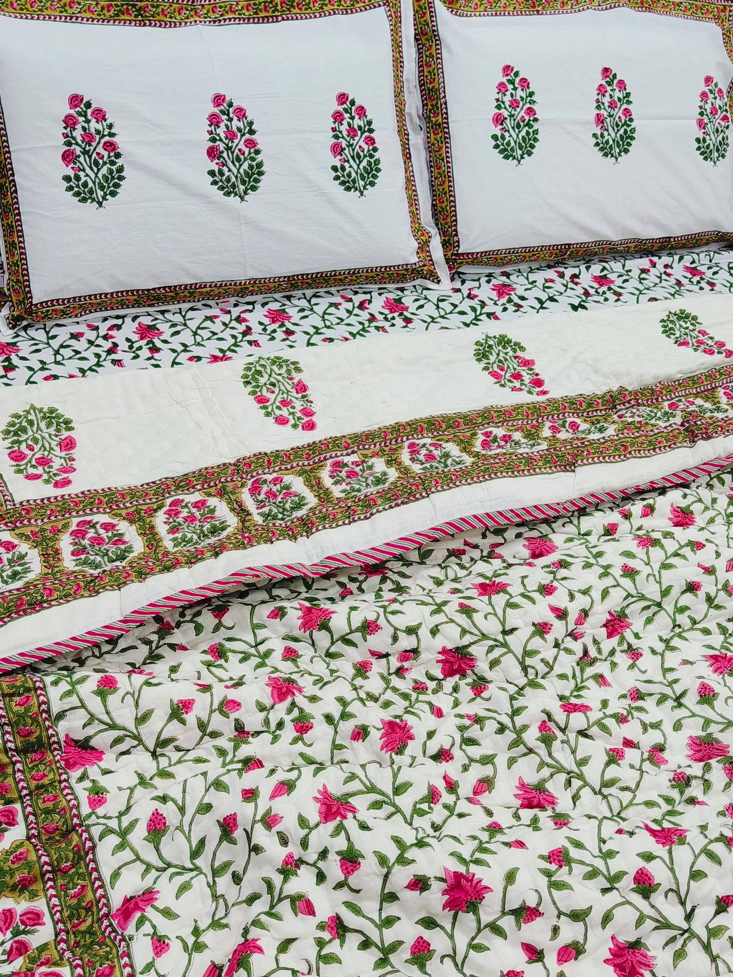 Bedding Sets with Quilts