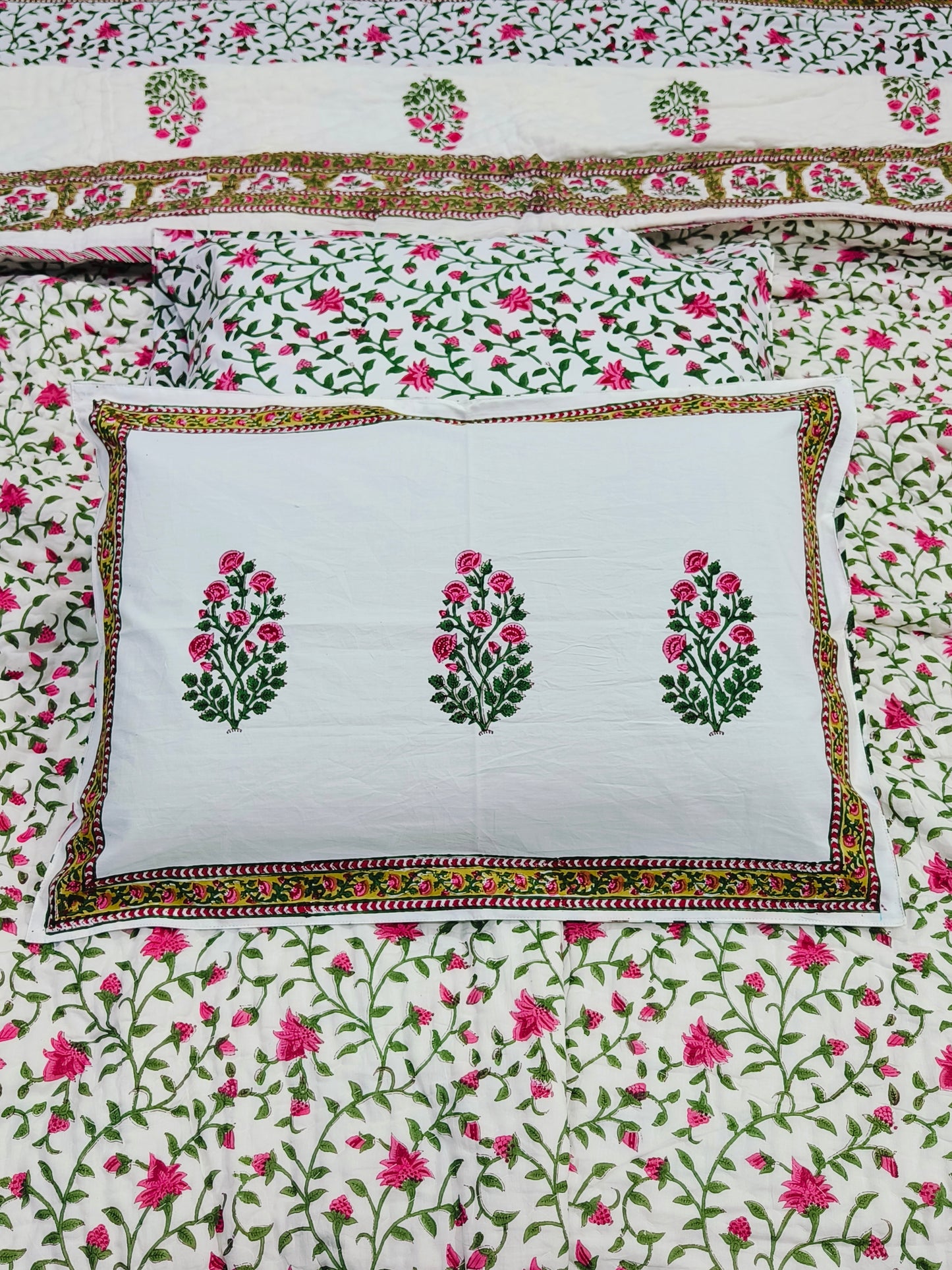 Bedding Sets with Quilts
