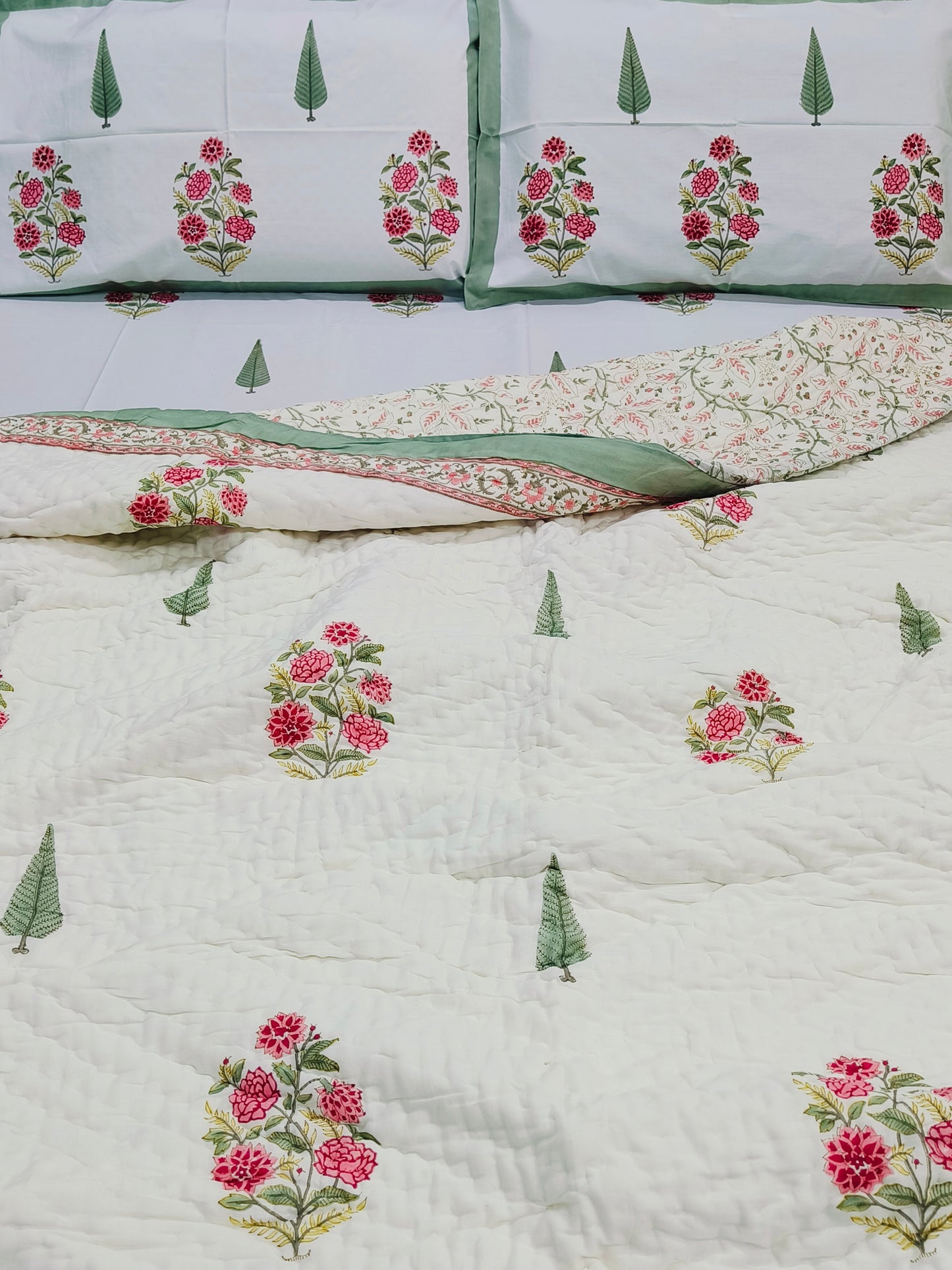 Bedding Sets with Quilts
