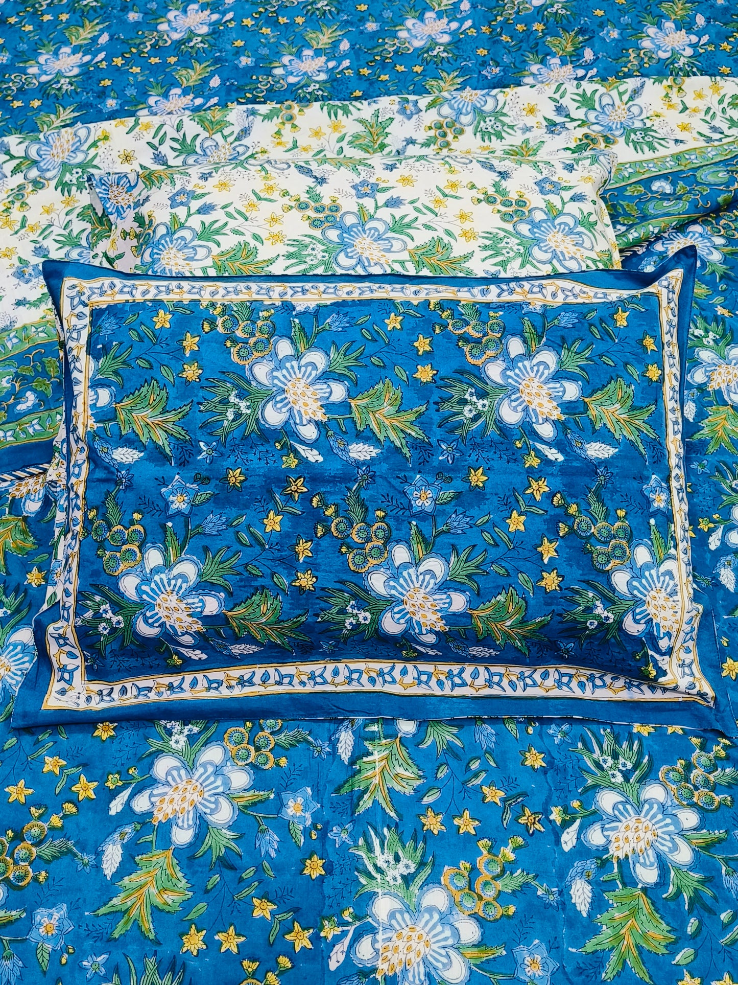 Bedding sets with Dohars