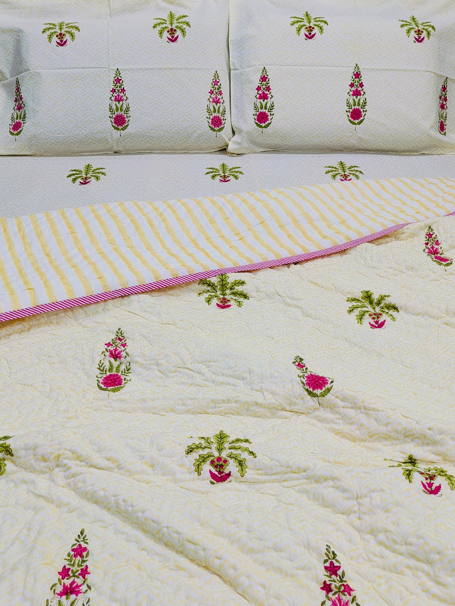 Bedding Sets with Quilts