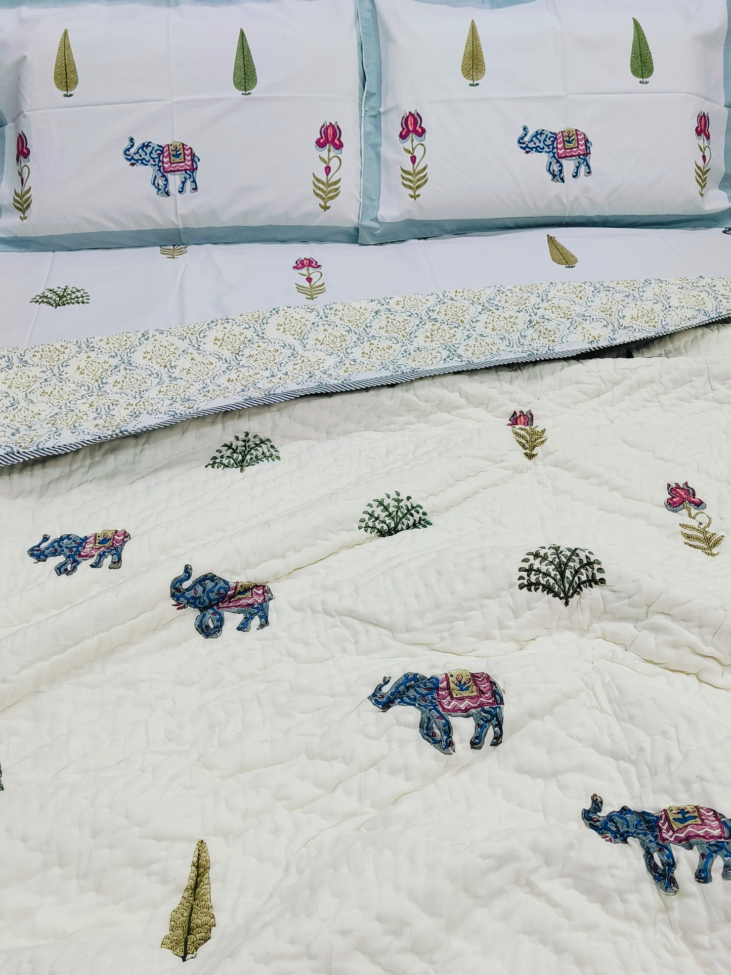 Bedding Sets with Quilts
