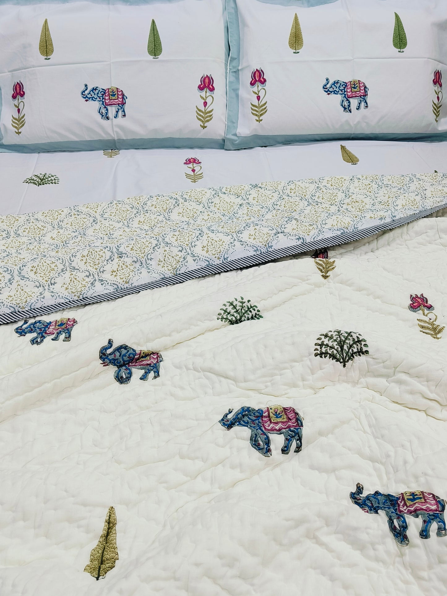 Bedding Sets with Quilts