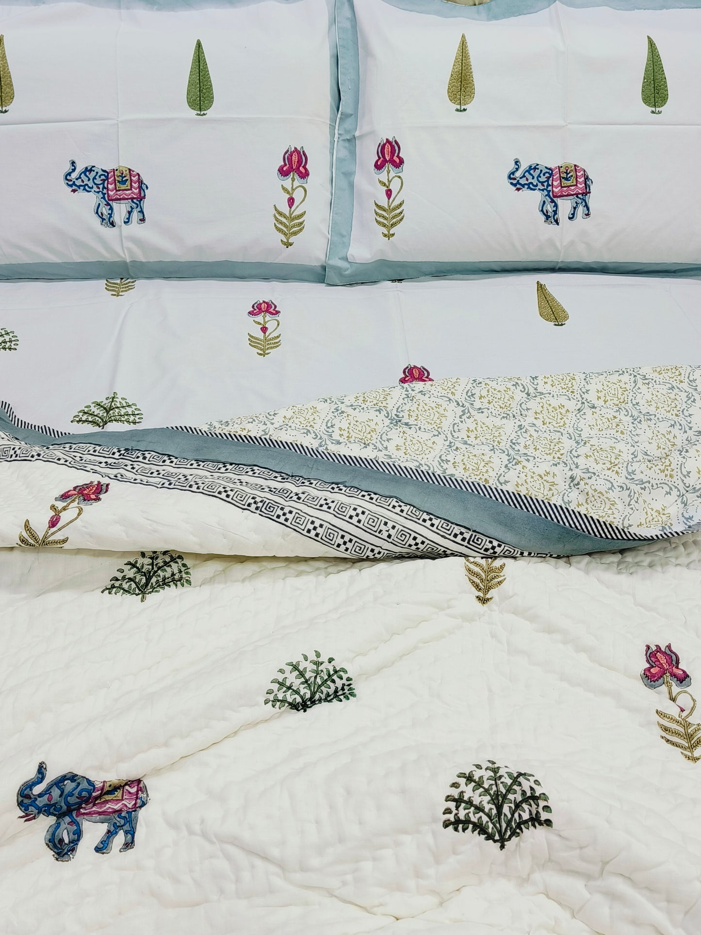 Bedding Sets with Quilts