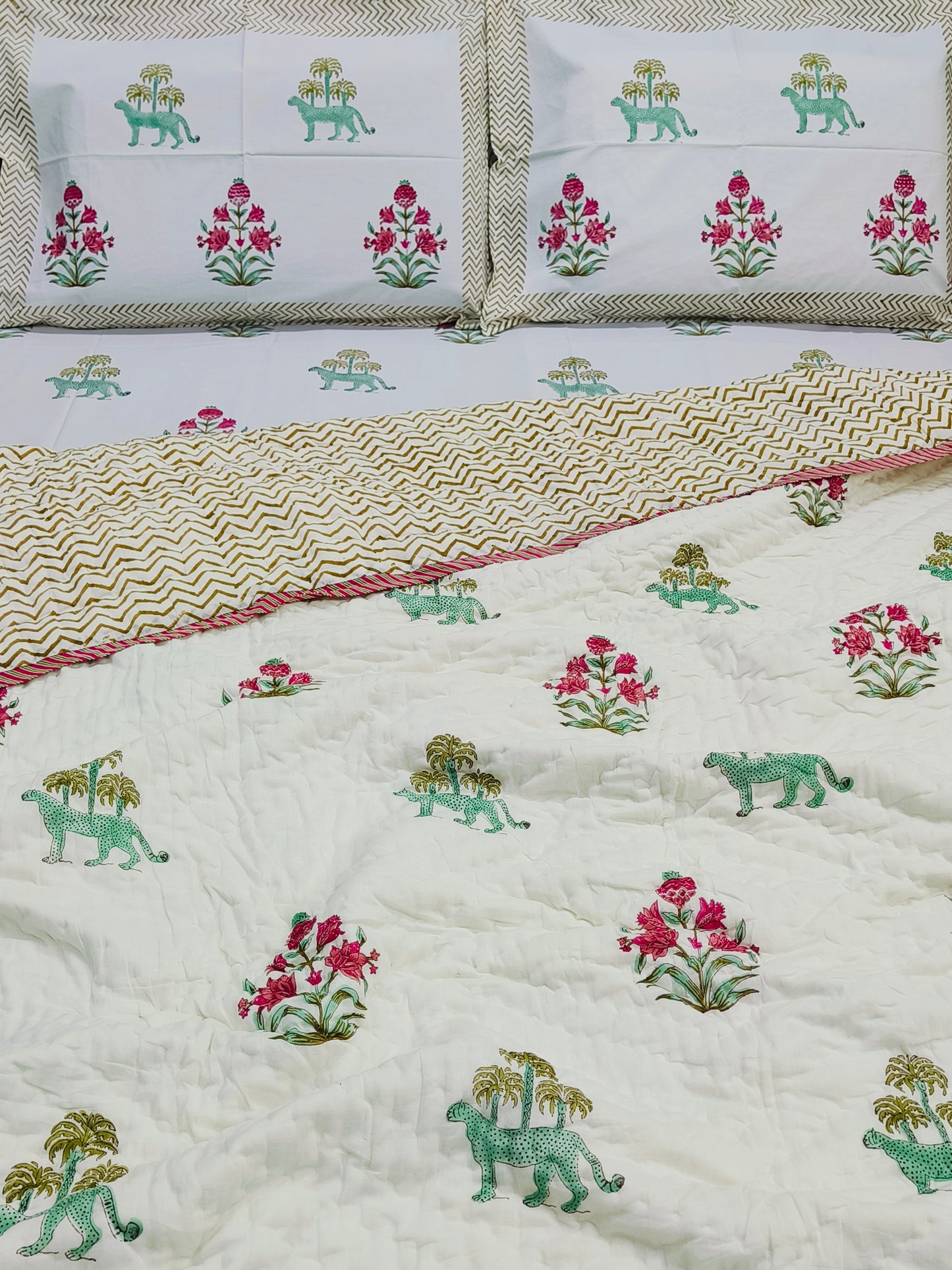 Bedding Sets with Quilts